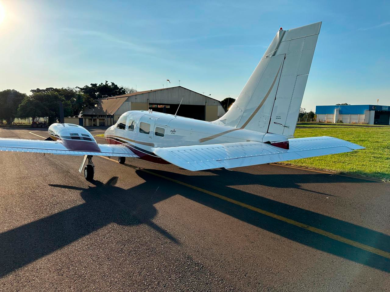 Avião Piper Seneca V PA-34-220T – Ano 2009 – 1.680 H.T.