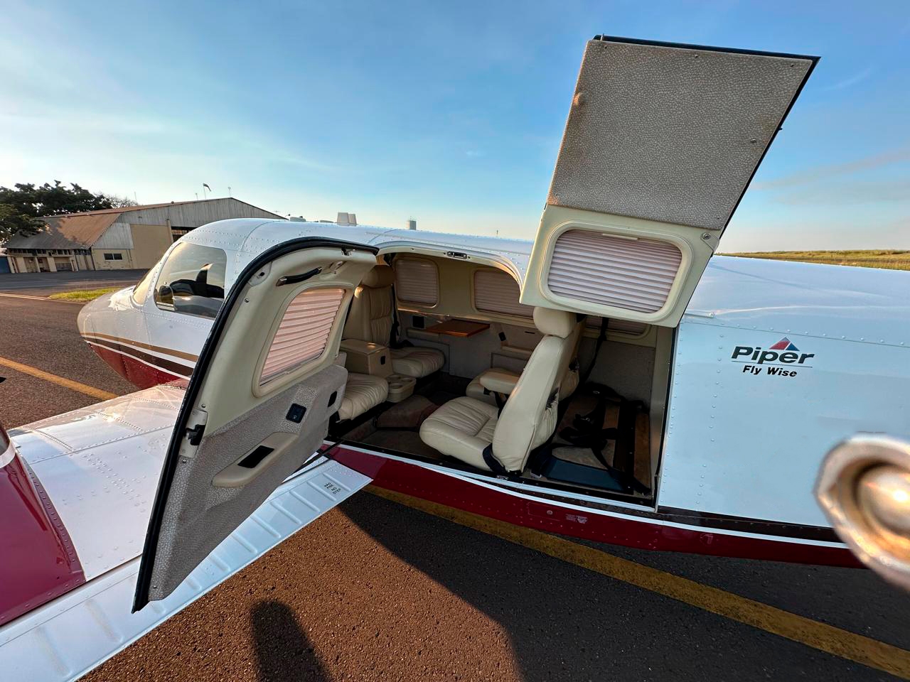 Avião Piper Seneca V PA-34-220T – Ano 2009 – 1.680 H.T.