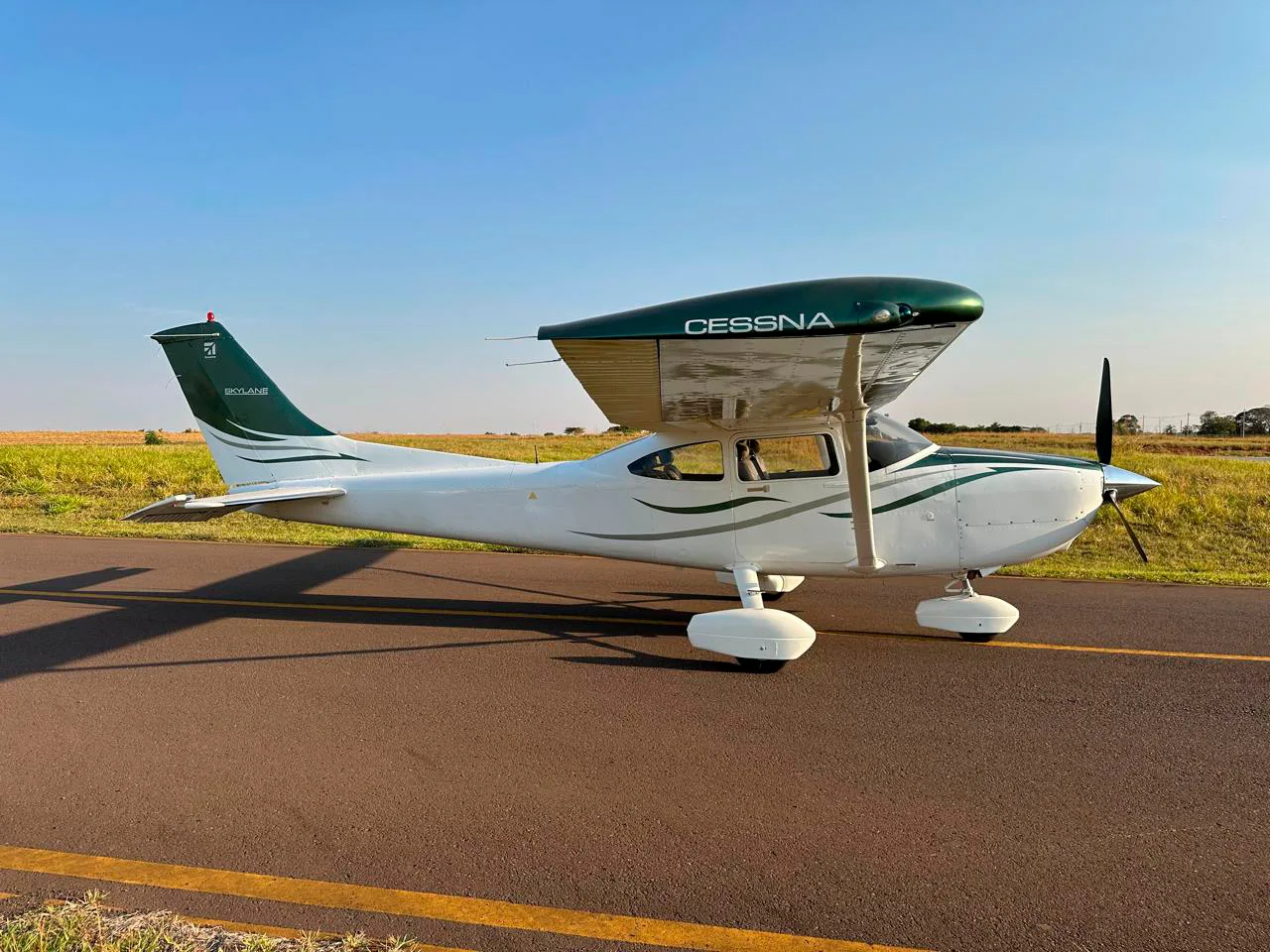 Cessna 182S Skylane Aspirado – Ano 1998 – 1.700 H.T.