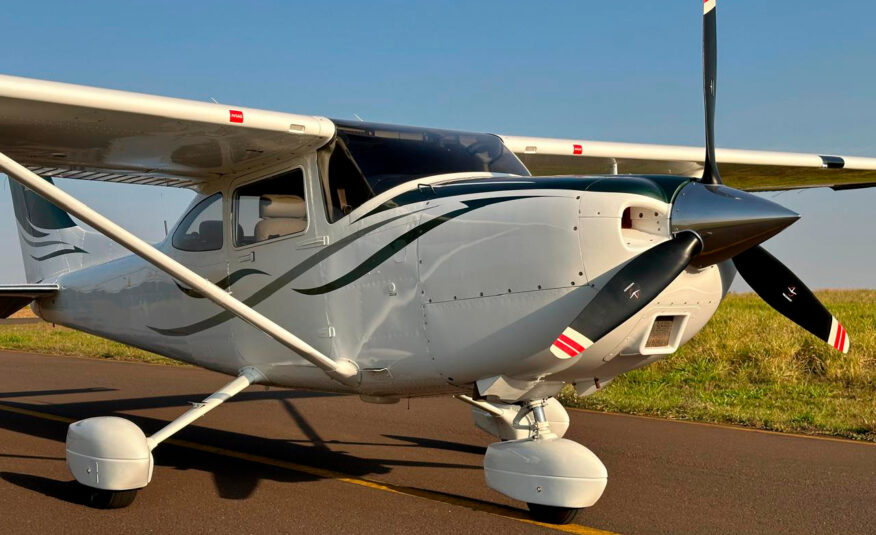 Cessna 182S Skylane Aspirado – Ano 1998 – 1.700 H.T.