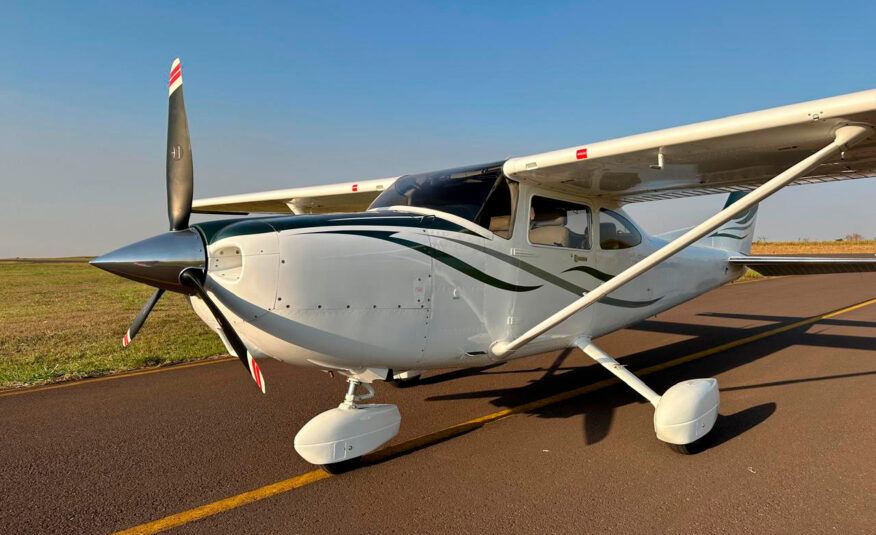 Cessna 182S Skylane Aspirado – Ano 1998 – 1.700 H.T.