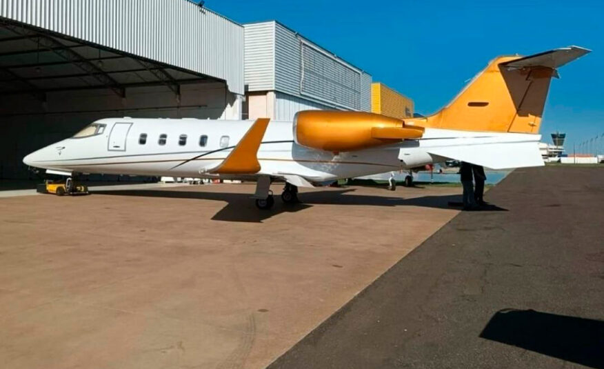 Avião Learjet 60 – Ano 1998 à Venda