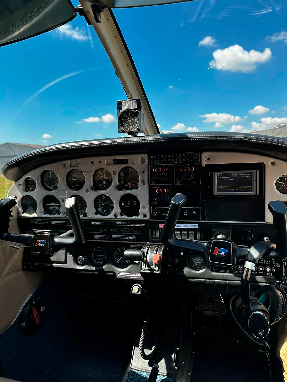 Piper Warrior II PA-28-161 – Ano 1985 – 10.552 H.T.