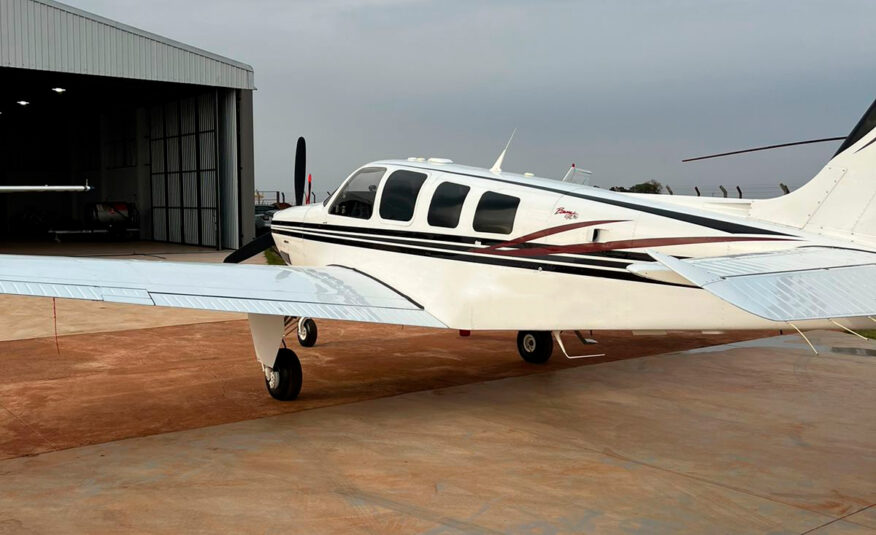 Beechcraft Bonanza A36 – Ano 2003 – 2.500 H.T.