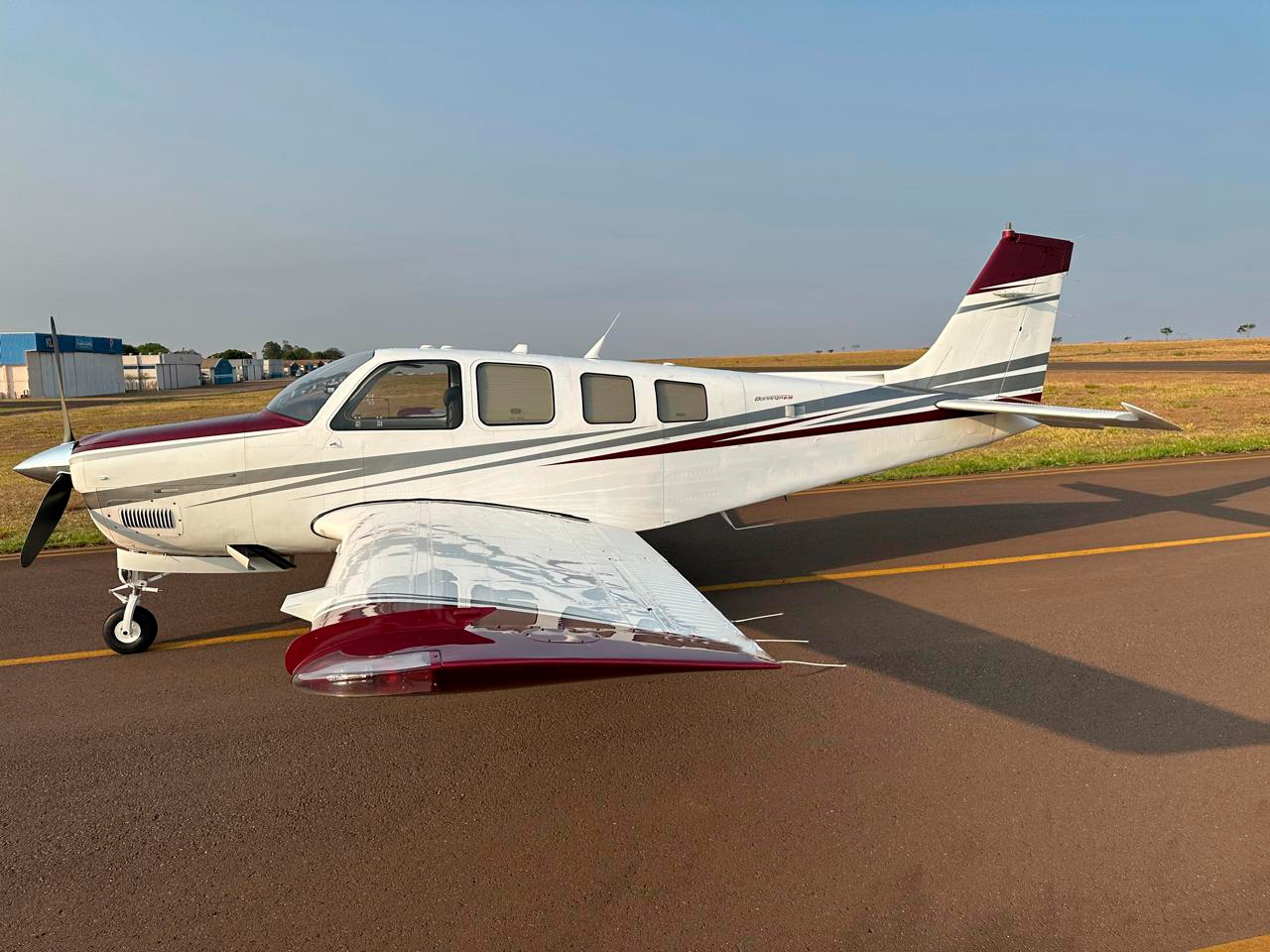 Avião Beechcraft Bonanza G36 – Ano 2006 – 1.500 H.T.