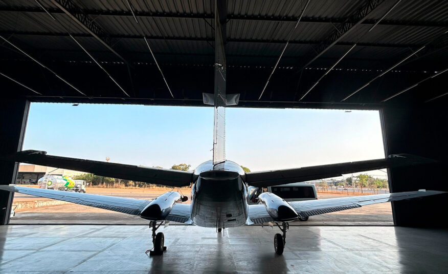 Beechcraft King Air C90 – Ano 1982 – 6.400 H.T.