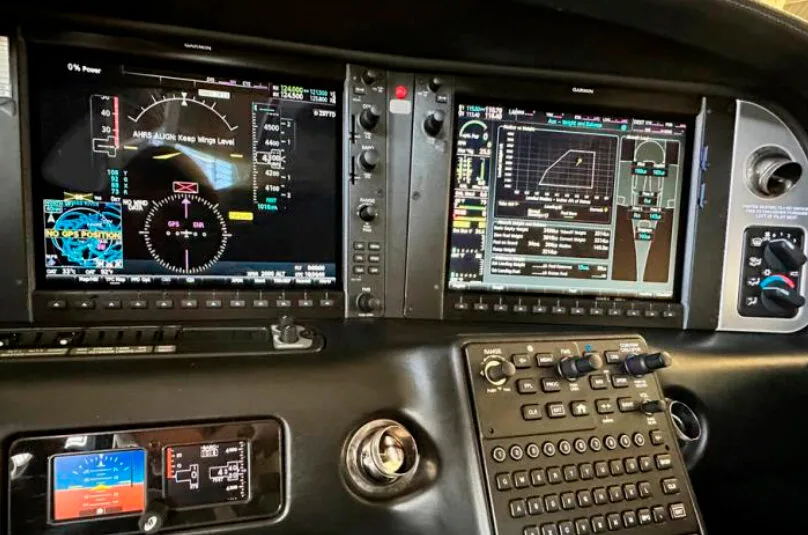 Cirrus SR22 G6 GTS – Year 2019 – 414 HT, photo 3