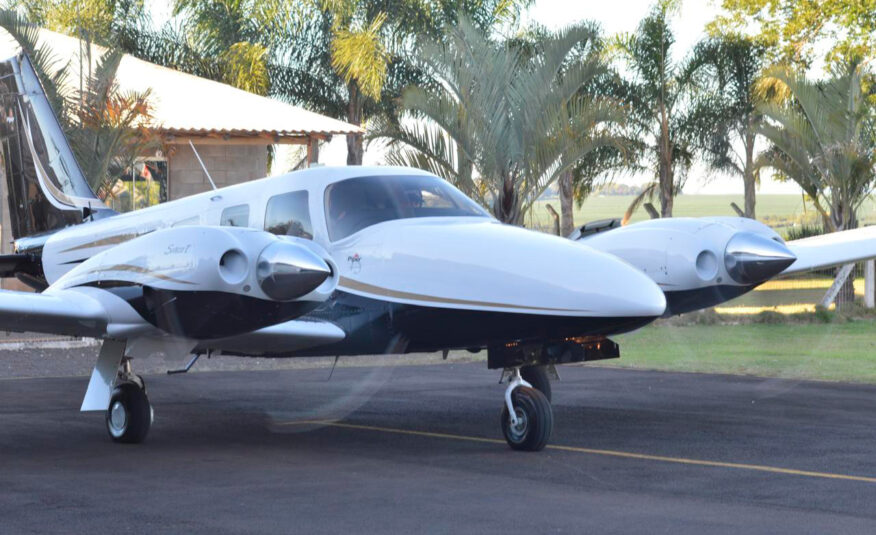 Avião Piper Seneca V PA-34-220T  – Ano 2013 – 1.180 H.T.