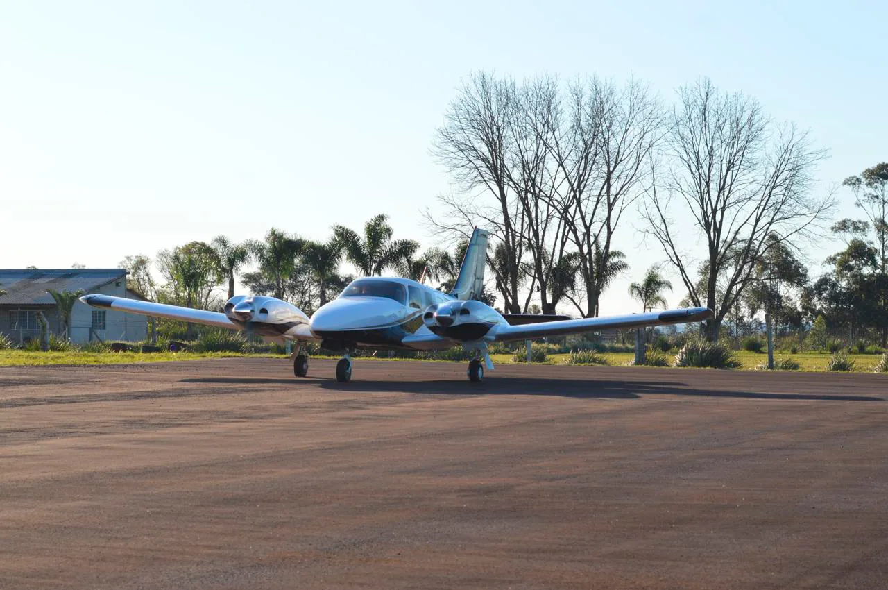 Avião Piper Seneca V PA-34-220T  – Ano 2013 – 1.180 H.T.