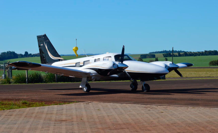 Avião Piper Seneca V PA-34-220T  – Ano 2013 – 1.180 H.T.