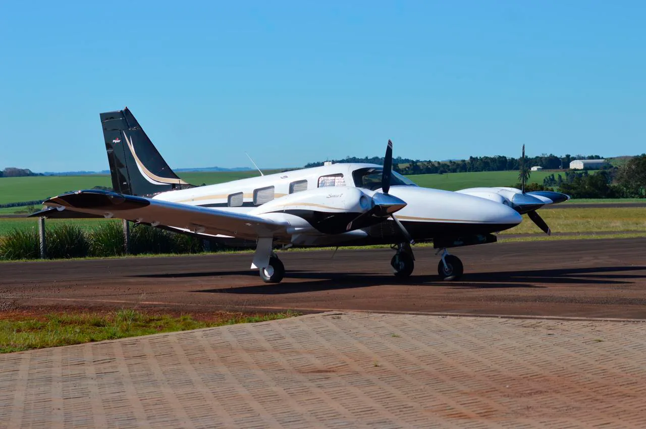 Avião Piper Seneca V PA-34-220T  – Ano 2013 – 1.180 H.T.
