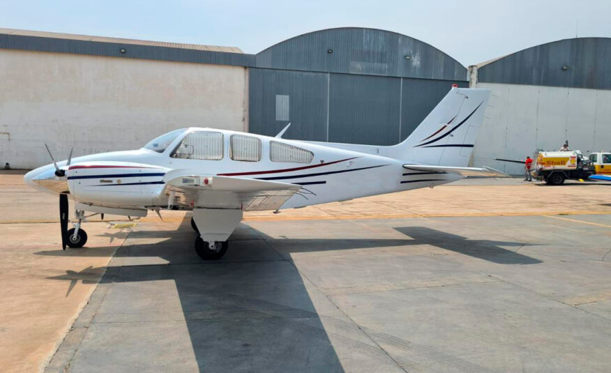 Avião Beechcraft B55 – Ano 1982 – 3.630 H.T.