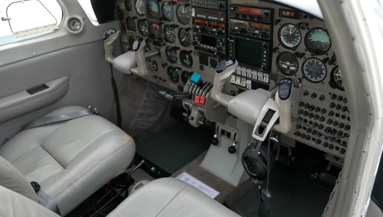 Avião Piper Seneca IV PA-34-220T – Ano 1995