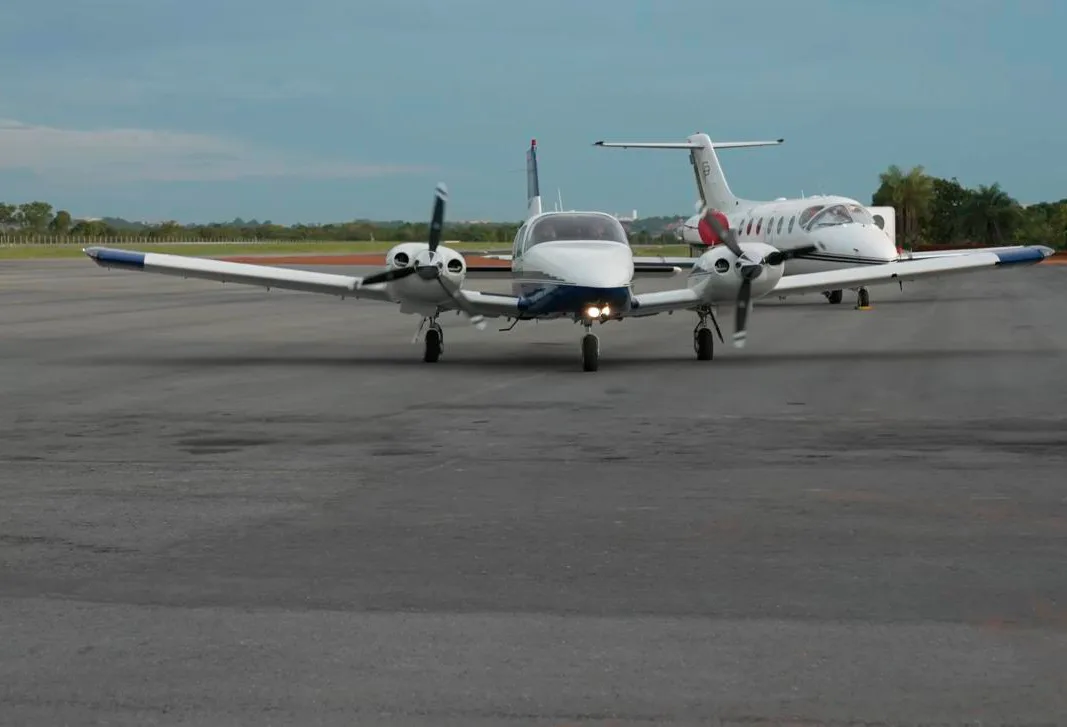 Avião Piper Seneca IV PA-34-220T – Ano 1995