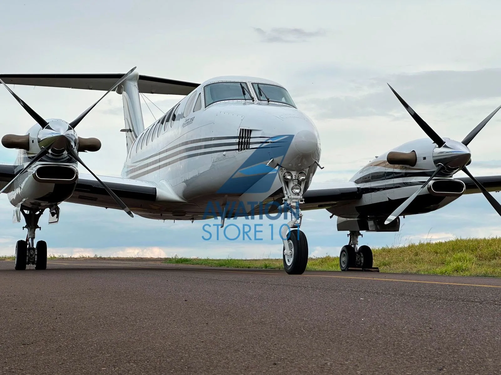 Beechcraft Super King Air 350 – Ano 2000 – 3.400 H.T.