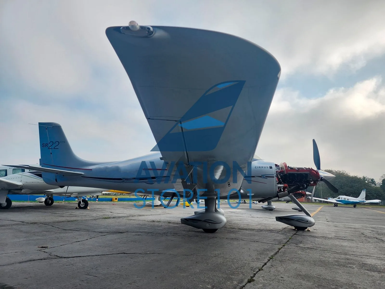 Avião Cirrus SR22 – Ano 2010 – 1.160 H.T.