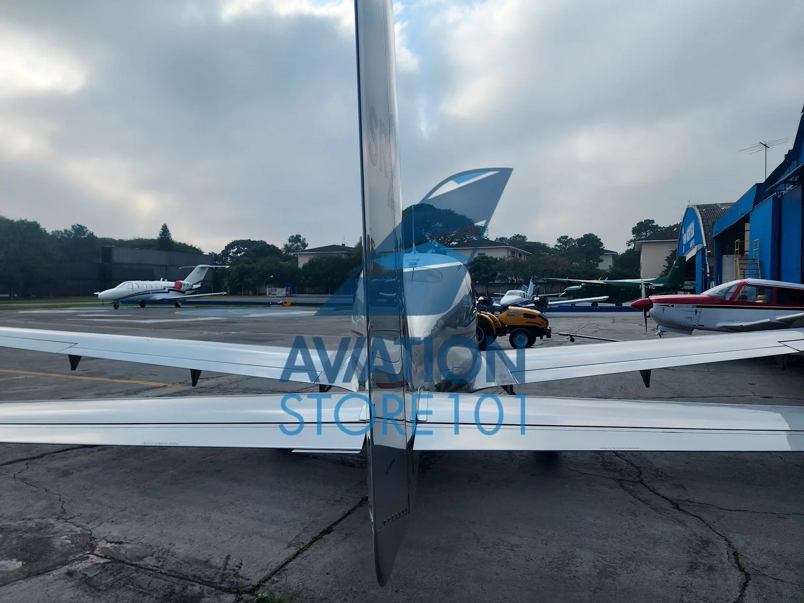 Avião Cirrus SR22 – Ano 2010 – 1.160 H.T.