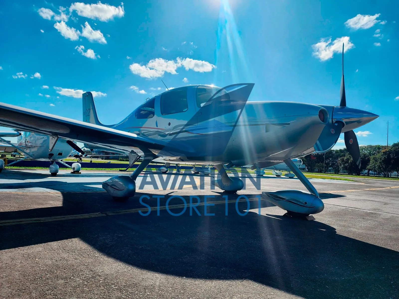Avião Cirrus SR22 – Ano 2010 – 1.160 H.T.