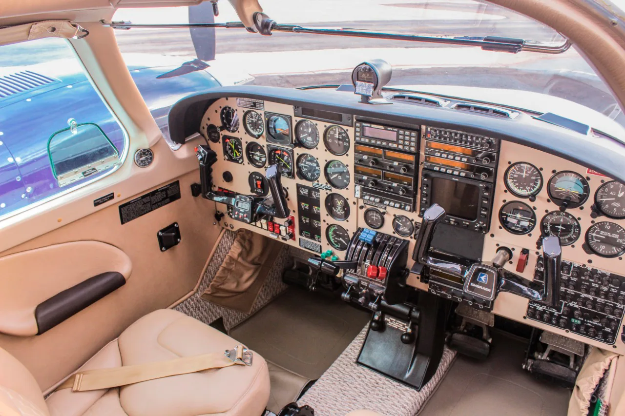 Embraer Seneca III EMB-810D – Ano 1989 – 6.650 H.T.