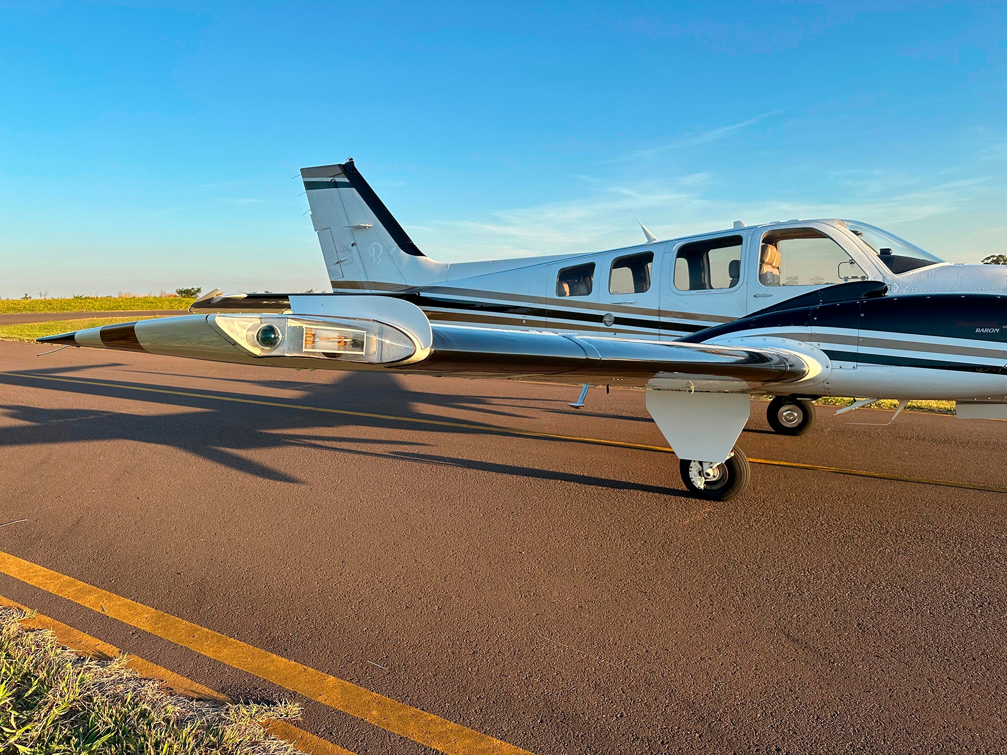 Beechcraft Baron G58 – Ano 2008 – 1.900 H.T.