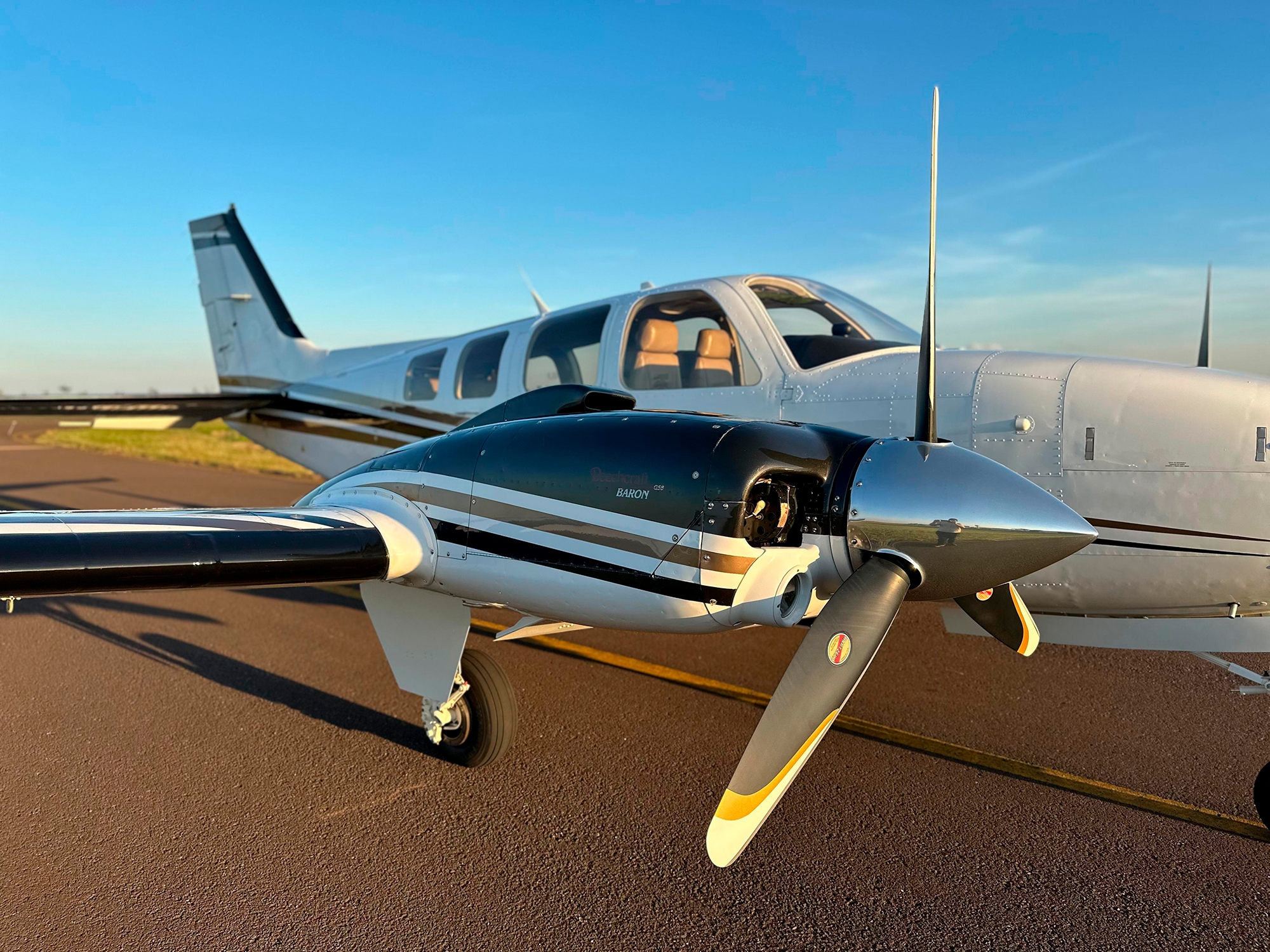 Beechcraft Baron G58 – Ano 2008 – 1.900 H.T.