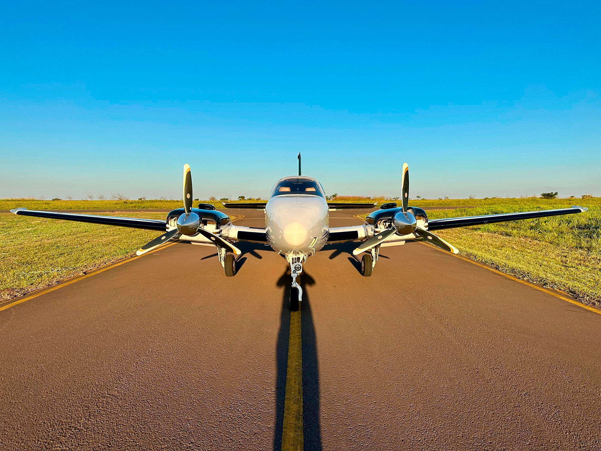 Beechcraft Baron G58 – Ano 2008 – 1.900 H.T.