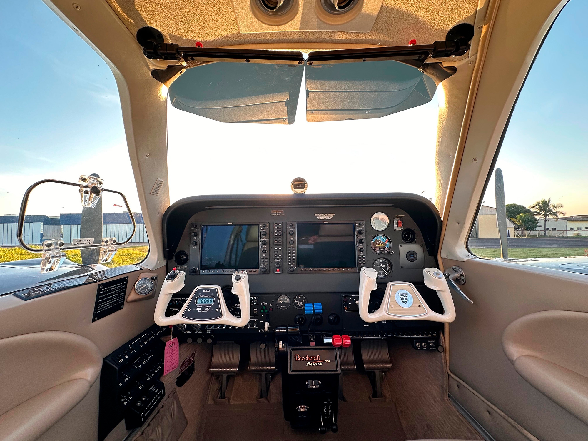 Beechcraft Baron G58 – Ano 2008 – 1.900 H.T.