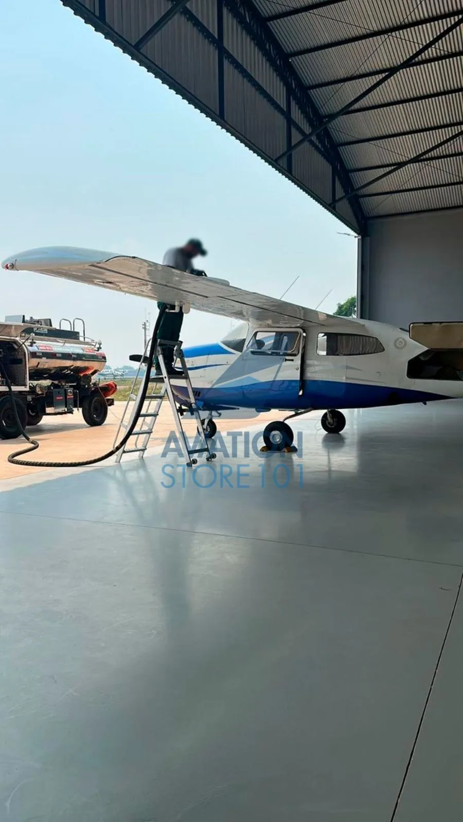 Avião Cessna 210N – Ano 1982 – 3.570 H.T.