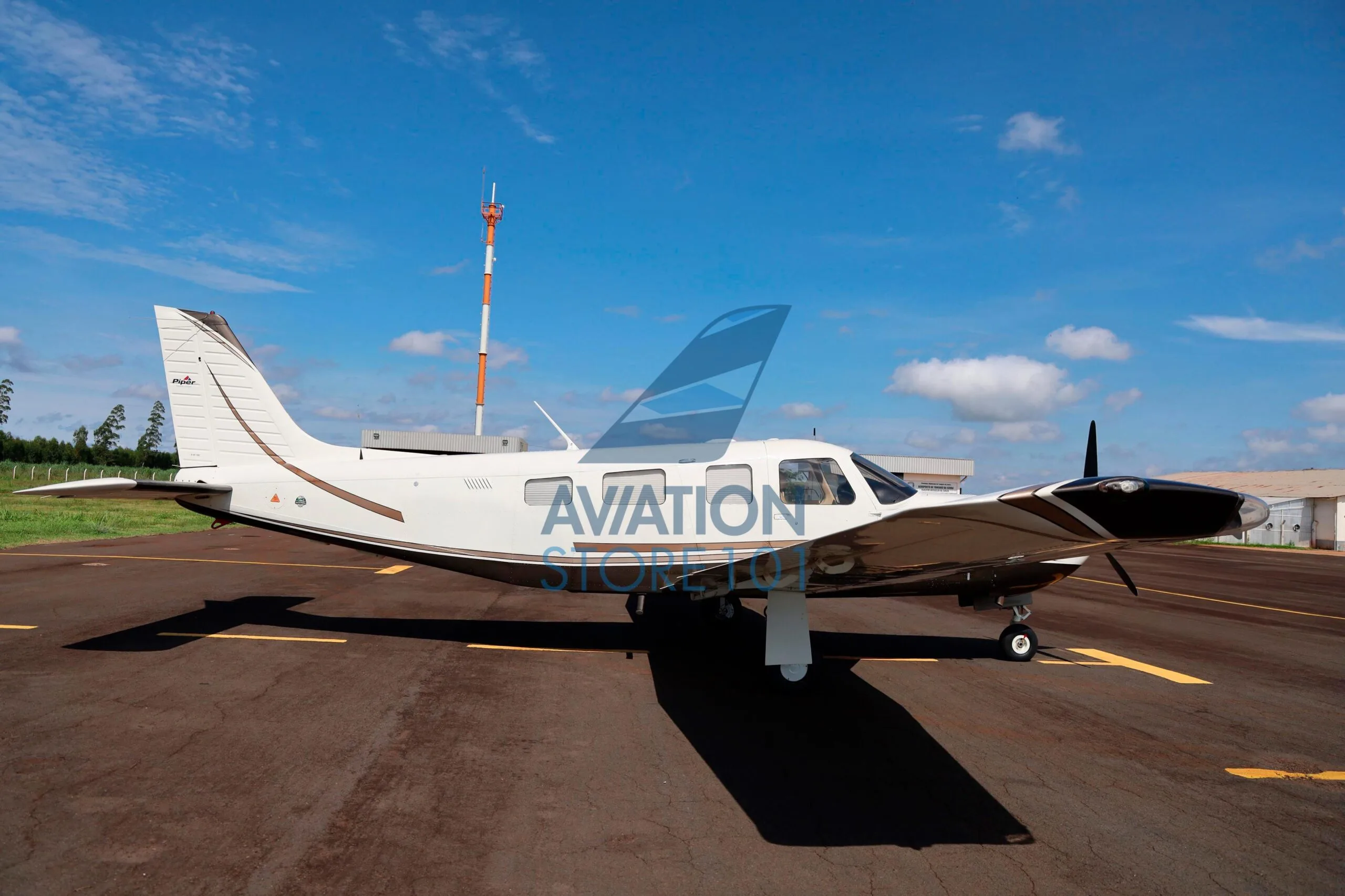 Piper Saratoga II TC PA-32R-301T – Ano 2006 – 1.810 H.T.