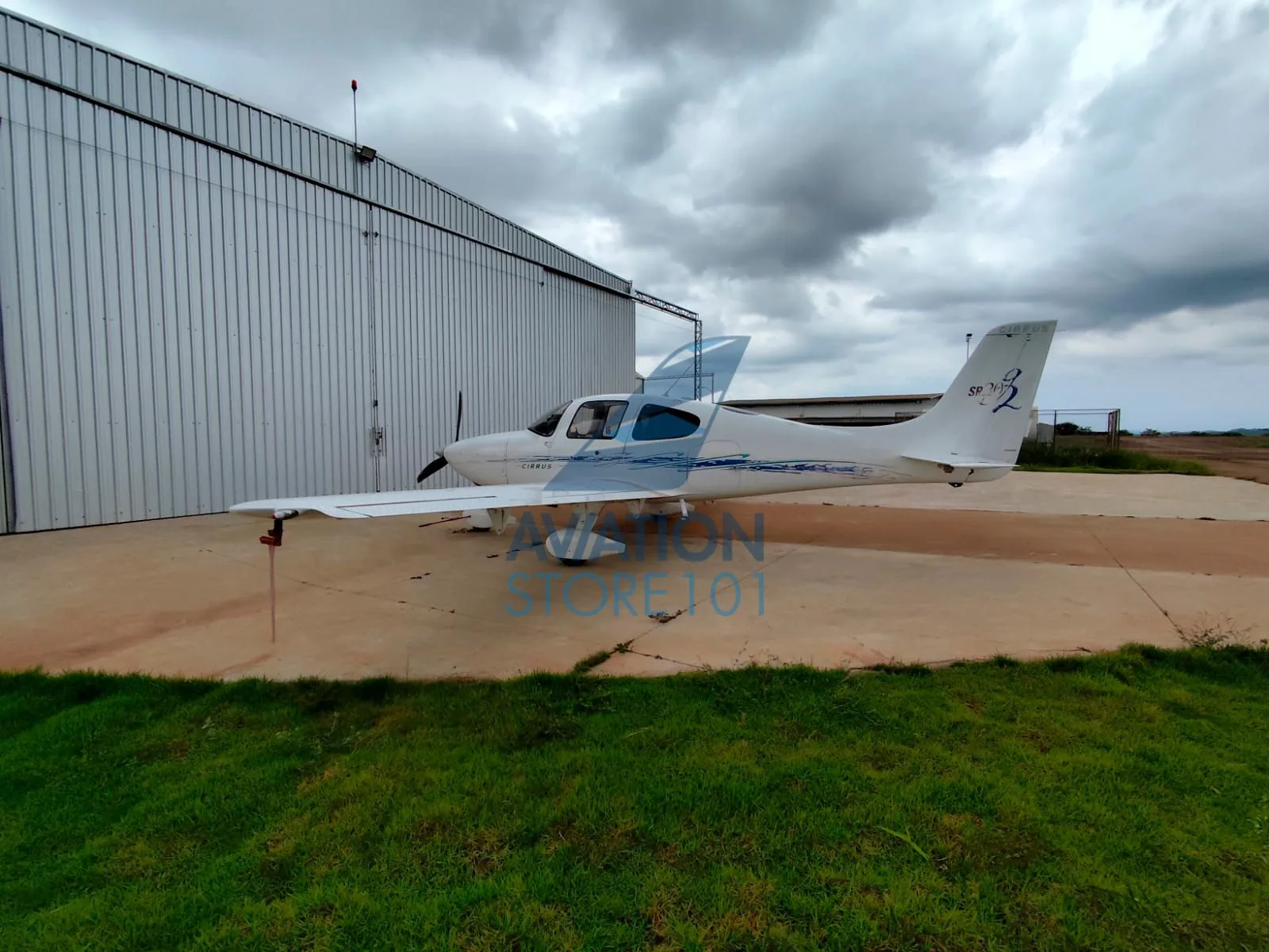 Avião Cirrus SR20 – Ano 2006 – 2.890 H.T.