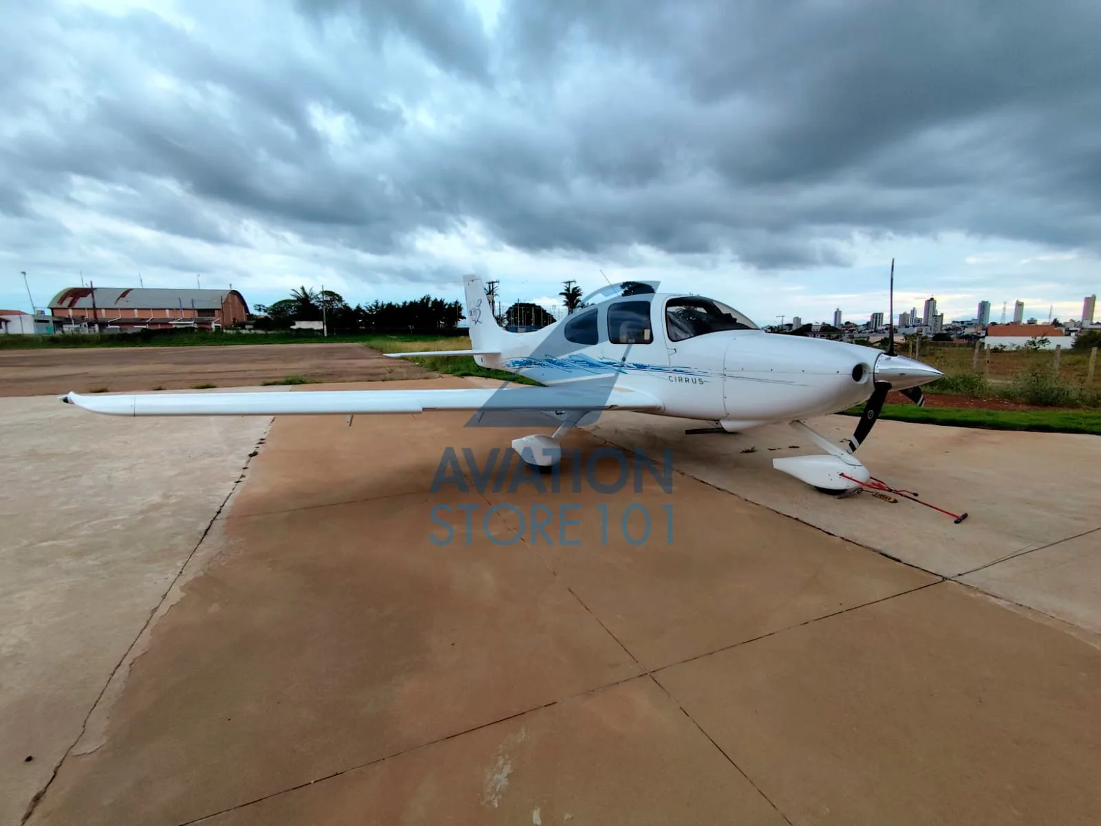 Avião Cirrus SR20 – Ano 2006 – 2.890 H.T.