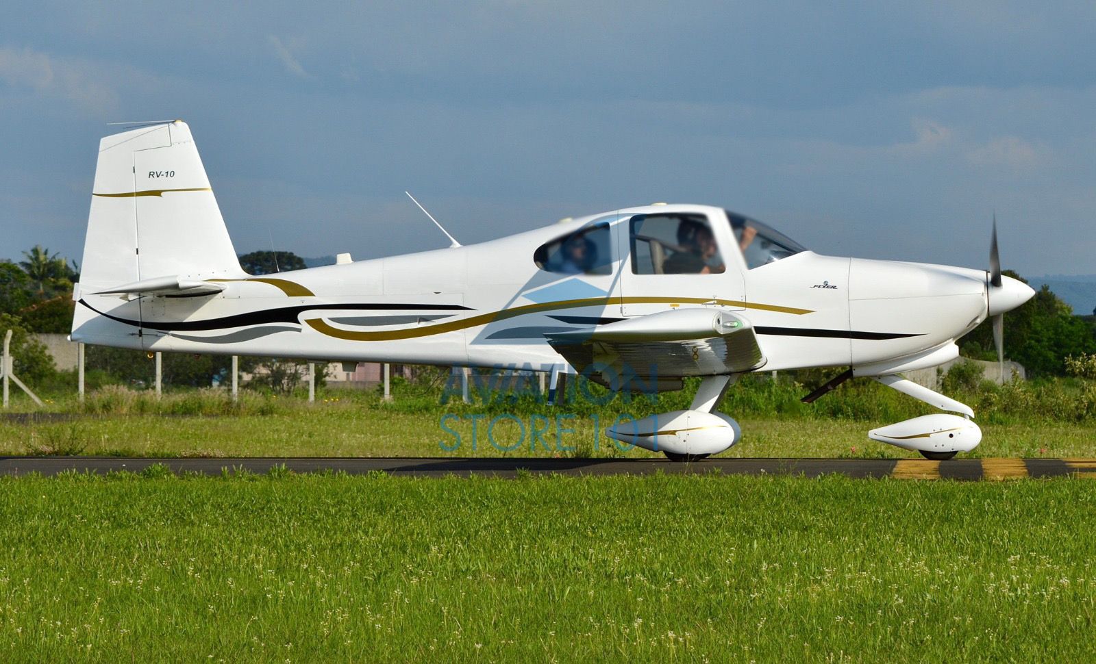Avião Flyer RV-10 – Ano 2011 – 1.012 H.T.