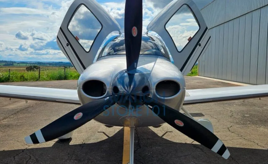 Cirrus SR22 G3 GTS – Year 2007 – 2,470 H.T., photo 4