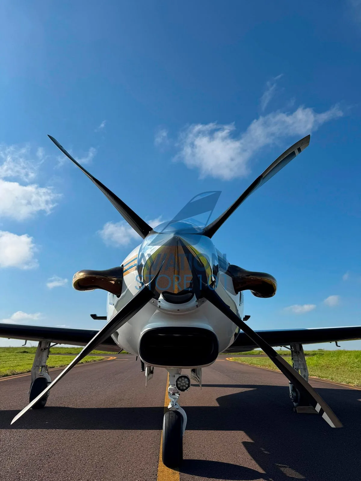 Avião Piper Jetprop DLX – Ano 1999/2015 – 2.950 H.T.