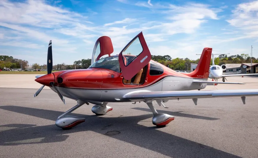 Avião Cirrus SR22 G6 – Ano 2018 – 395 H.T.