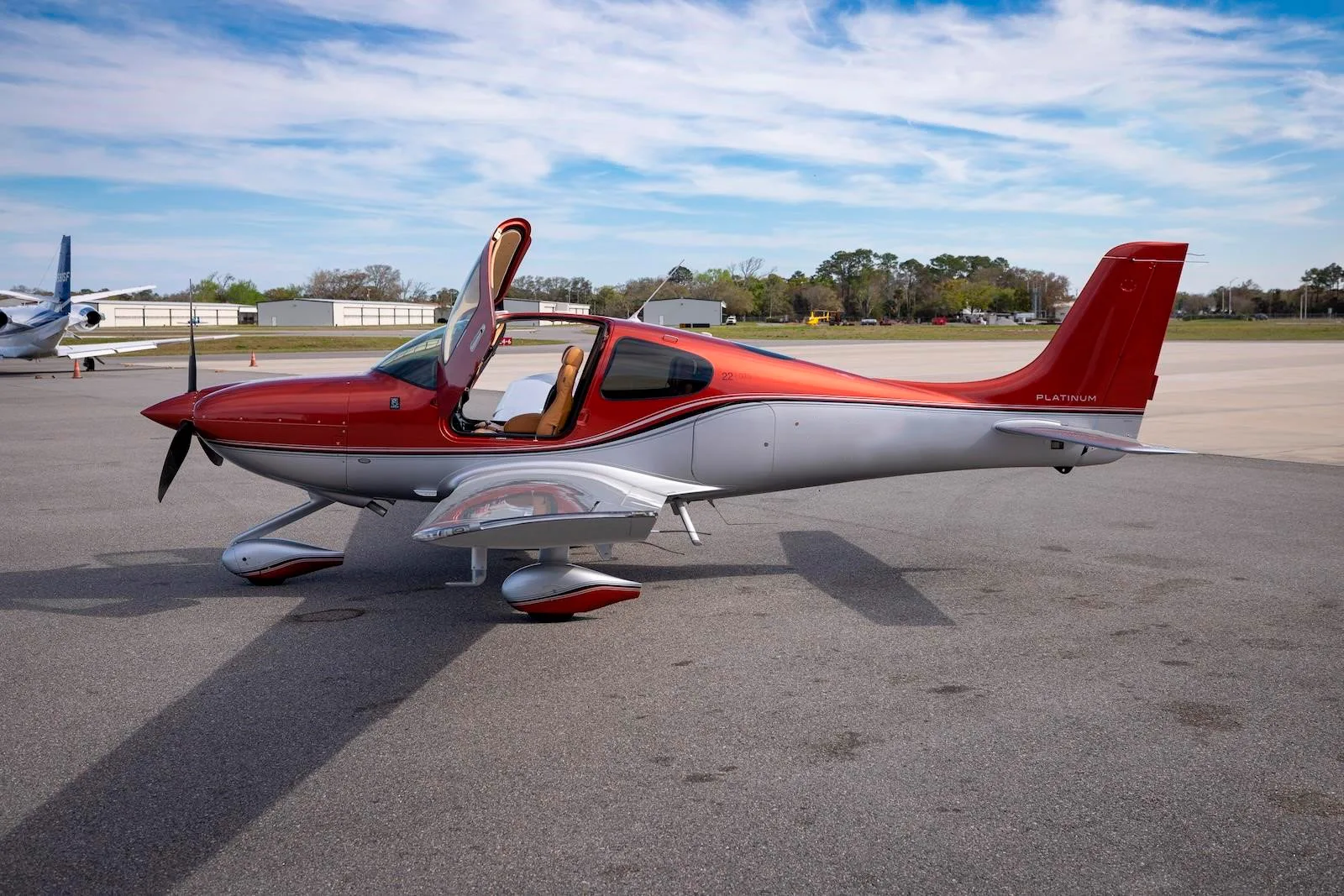 Avião Cirrus SR22 G6 – Ano 2018 – 395 H.T.