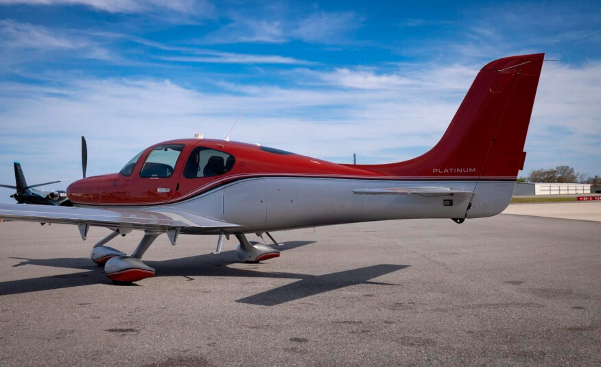 Avião Cirrus SR22 G6 – Ano 2018 – 395 H.T.