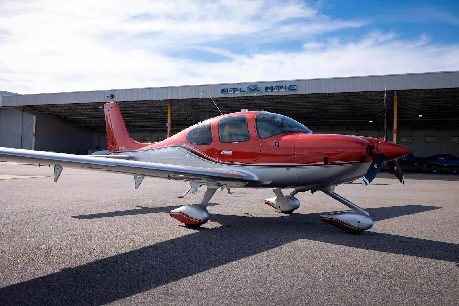 Avião Cirrus SR22 G6 – Ano 2018 – 395 H.T.