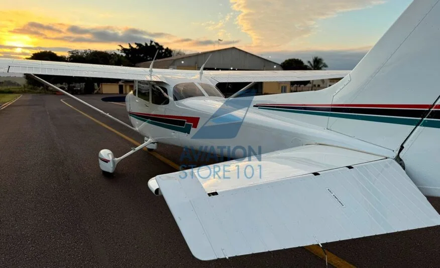 Avião Cessna 172R Skyhawk- Ano 2002 – 1.480 H.T.