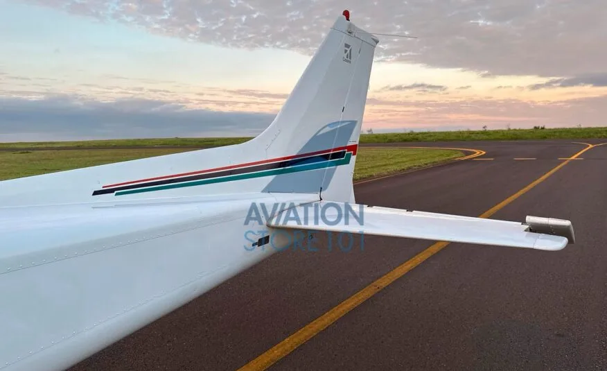 Avião Cessna 172R Skyhawk- Ano 2002 – 1.480 H.T.