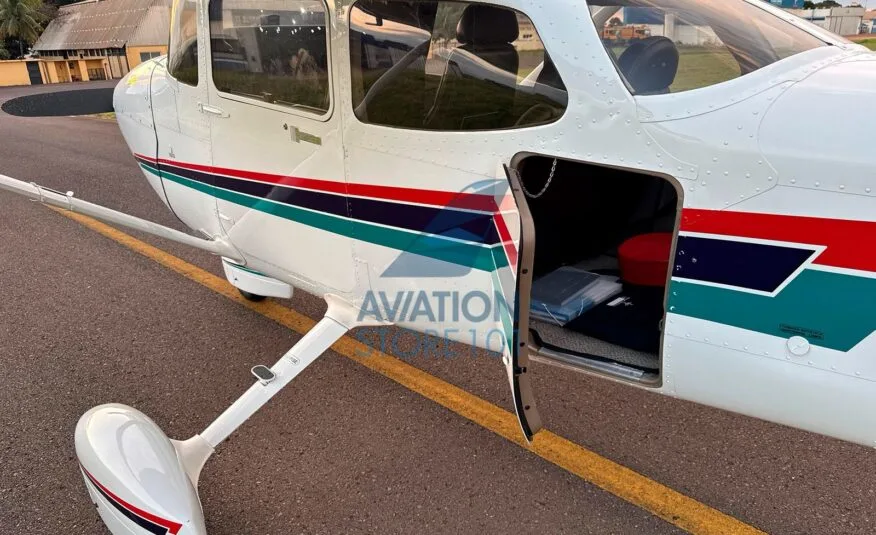 Avião Cessna 172R Skyhawk- Ano 2002 – 1.480 H.T.