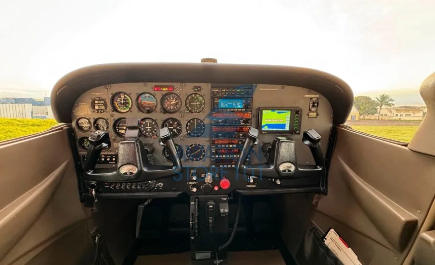 Avião Cessna 172R Skyhawk- Ano 2002 – 1.480 H.T.
