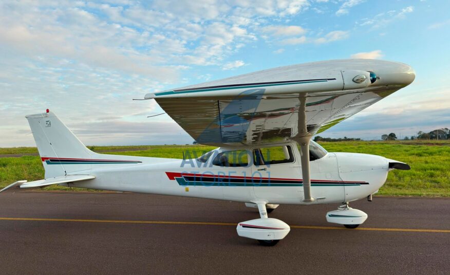Avião Cessna 172R Skyhawk- Ano 2002 – 1.480 H.T.