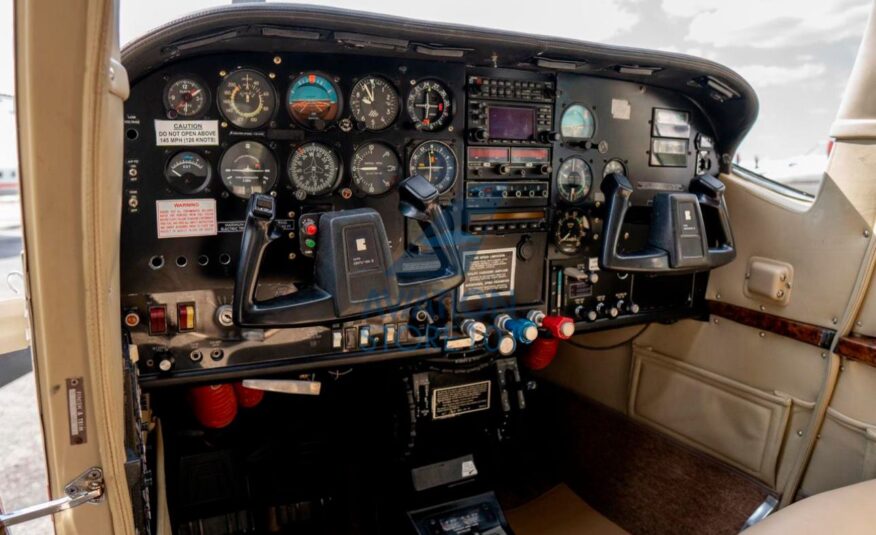 Avião Cessna T210N – Ano 1980 – 2.956 H.T.