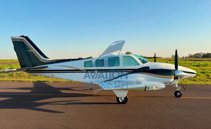 Avião Beechcraft Baron 58 – Ano 1983 – 1.250 H.T.