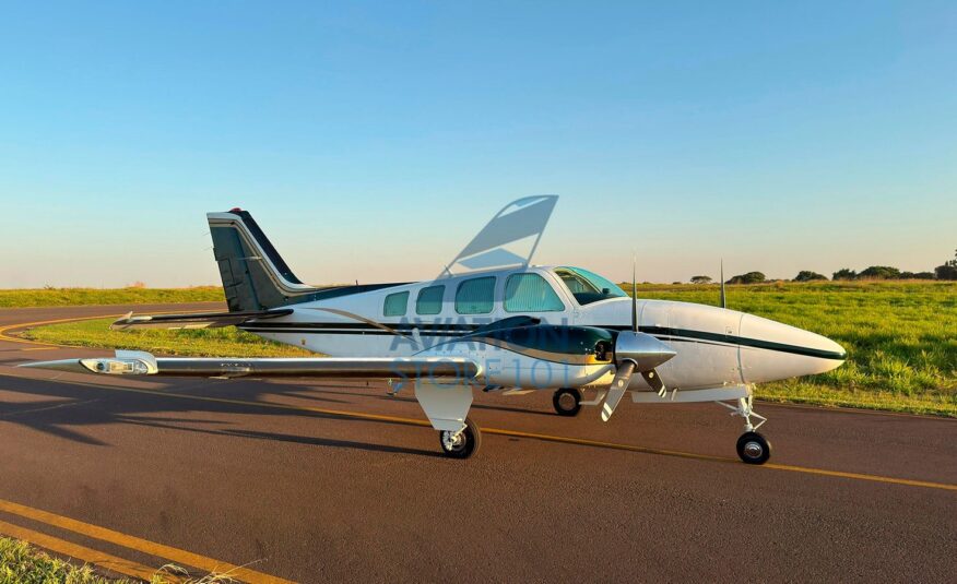 Avião Beechcraft Baron 58 – Ano 1983 – 1.250 H.T.