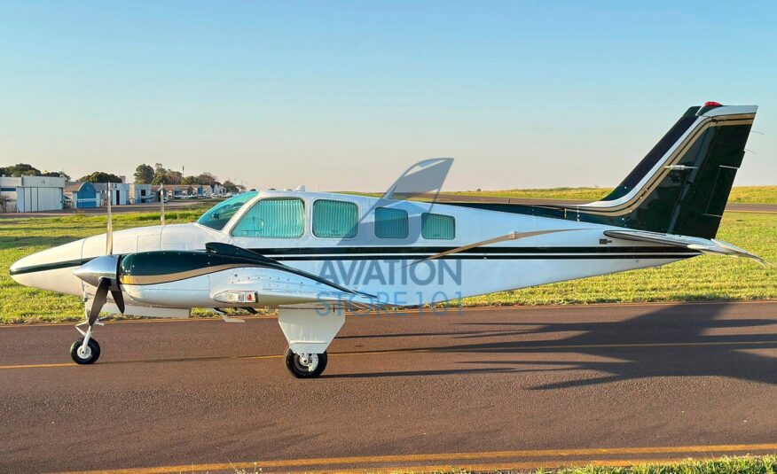 Avião Beechcraft Baron 58 – Ano 1983 – 1.250 H.T.