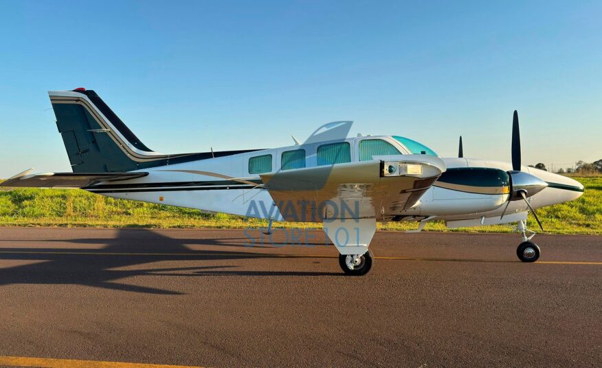 Avião Beechcraft Baron 58 – Ano 1983 – 1.250 H.T.