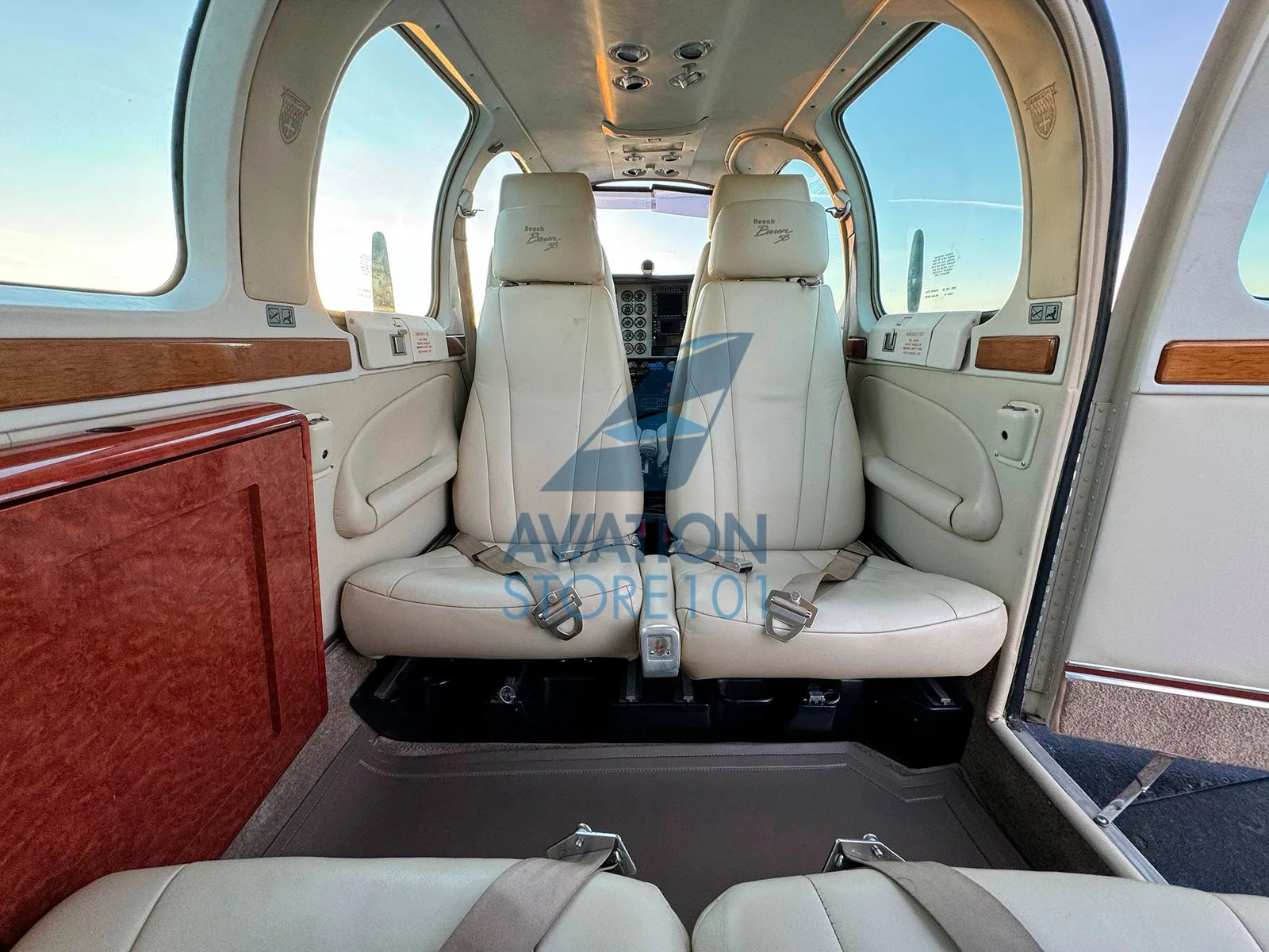 Avião Beechcraft Baron 58 – Ano 1998 – 2.400 H.T.