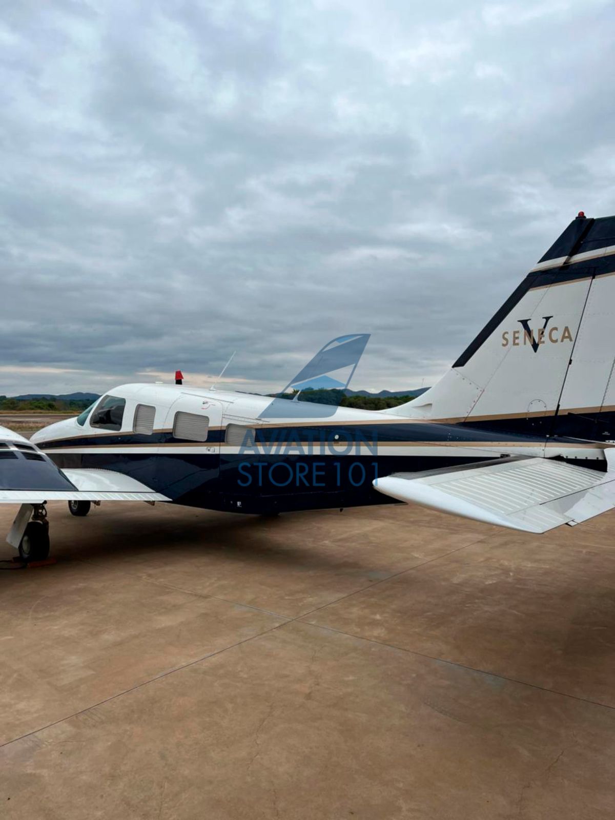 Avião Piper Seneca V PA-34-220T – Ano 1998 – 3.350 H.T.